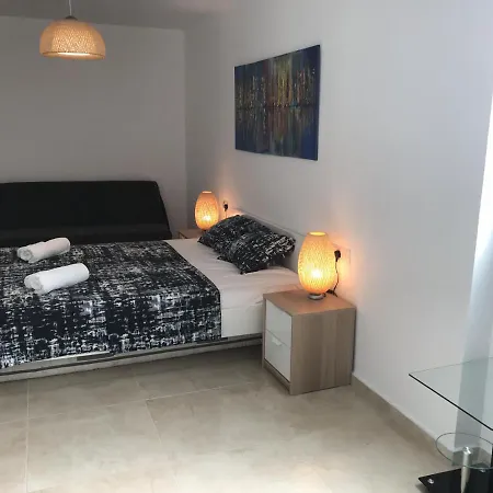 Nissi 28 Villa *